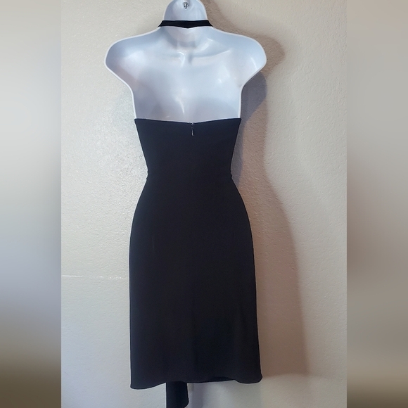 Silk Laundry Shelli Segal LBD Black Halter Open Back Asymetrical Dress Size 6 - Picture 6 of 9